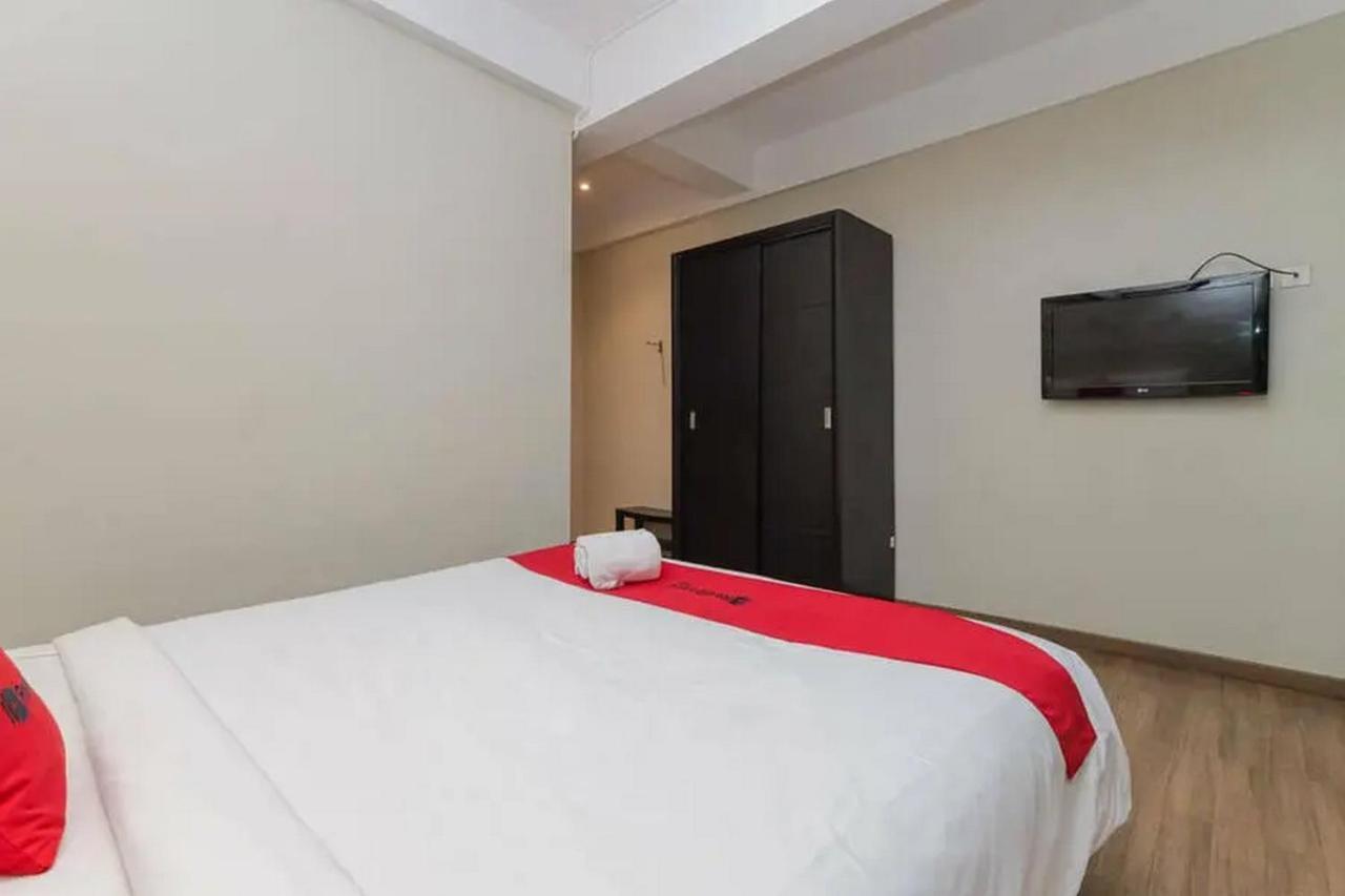 Reddoorz Plus At Riverside Malang Luaran gambar