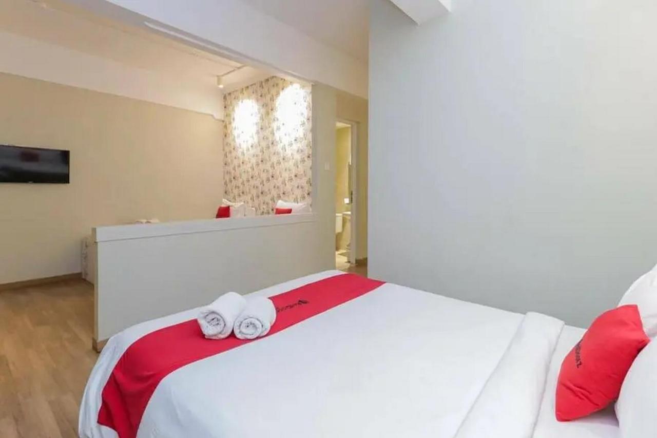 Reddoorz Plus At Riverside Malang Luaran gambar