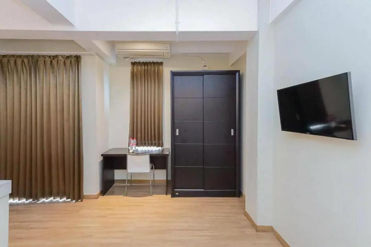 Reddoorz Plus At Riverside Malang Luaran gambar