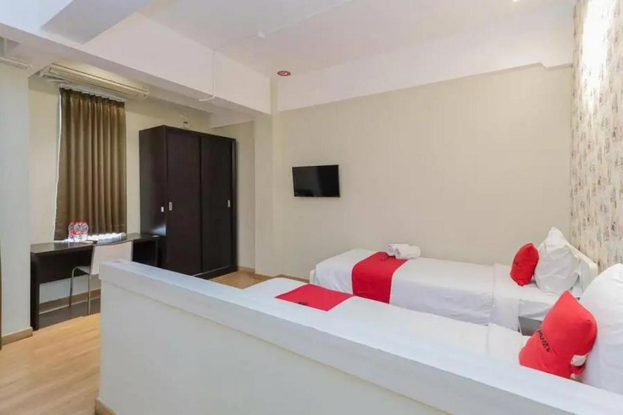 Reddoorz Plus At Riverside Malang Luaran gambar